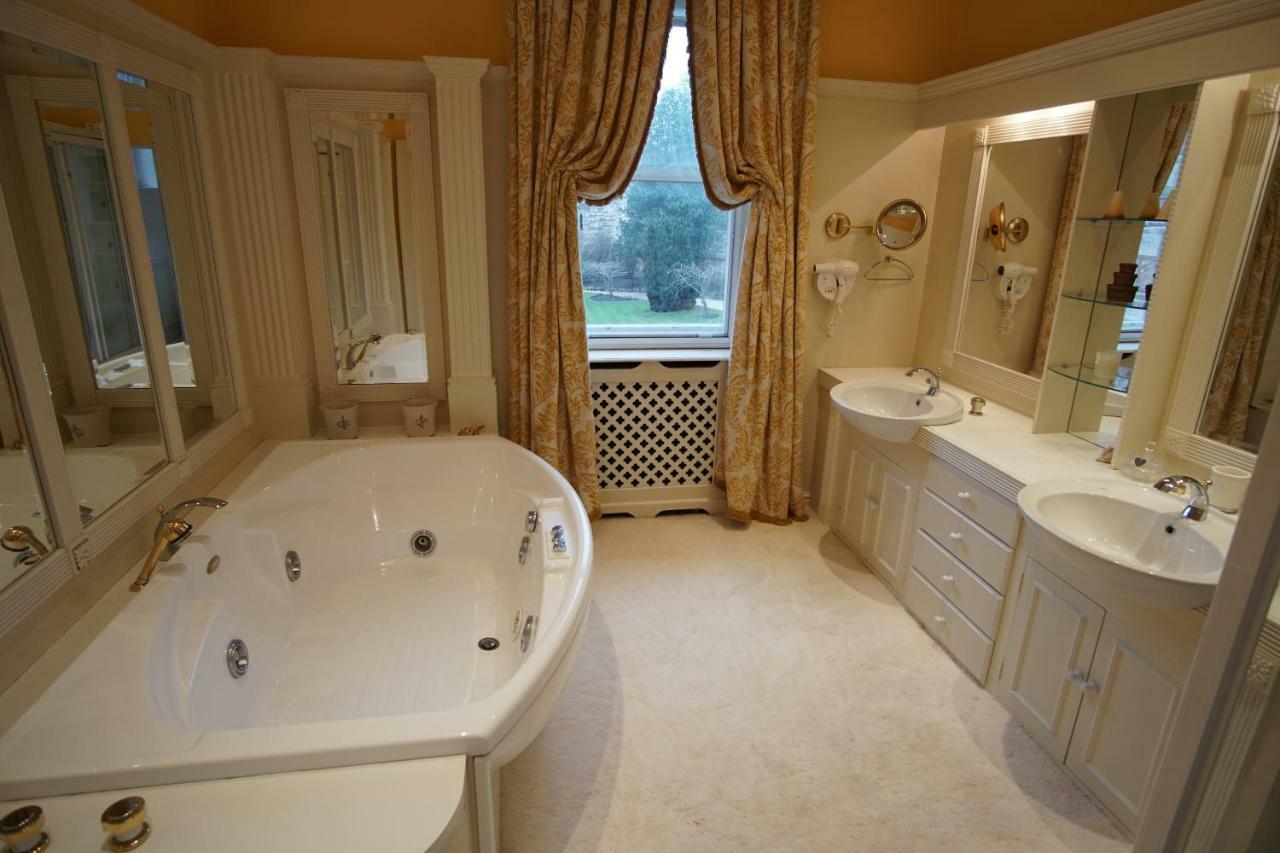 West Wing D'Isney Place. ลินคอล์น ภายนอก รูปภาพ