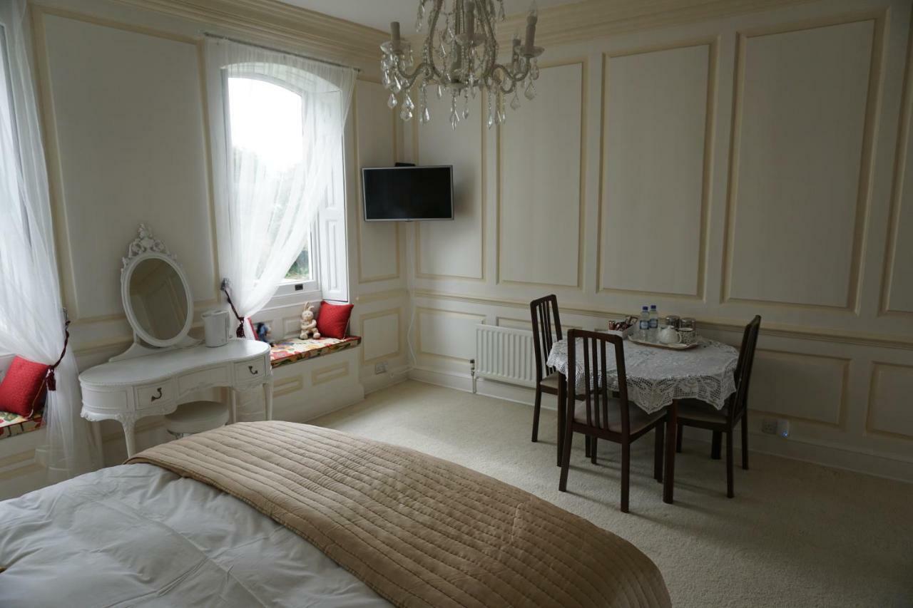 West Wing D'Isney Place. ลินคอล์น ภายนอก รูปภาพ